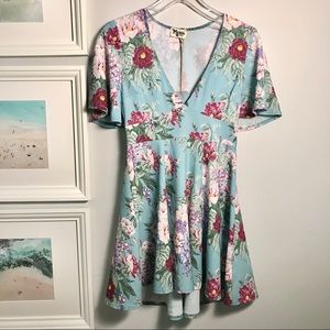 NWT SHOW ME YOUR MUMU - Aubrey Floral V-Neck Dress